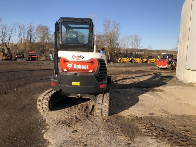 BOBCAT E35R2 HYD THUMB/COUPLER