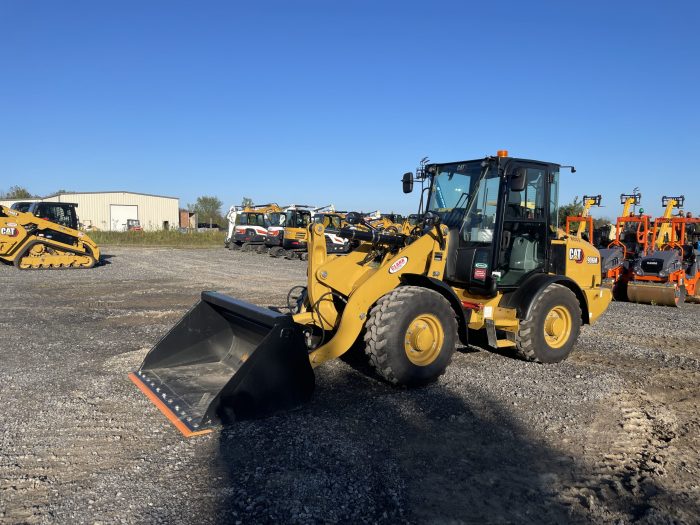 CAT 906M AIR CON HIGH SPEED